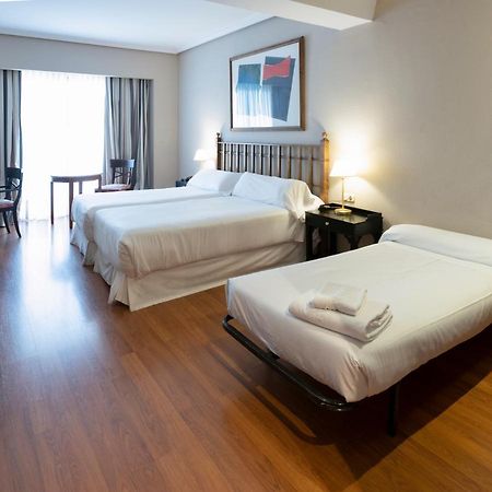 Barcelo Leon Conde Luna Exterior photo
