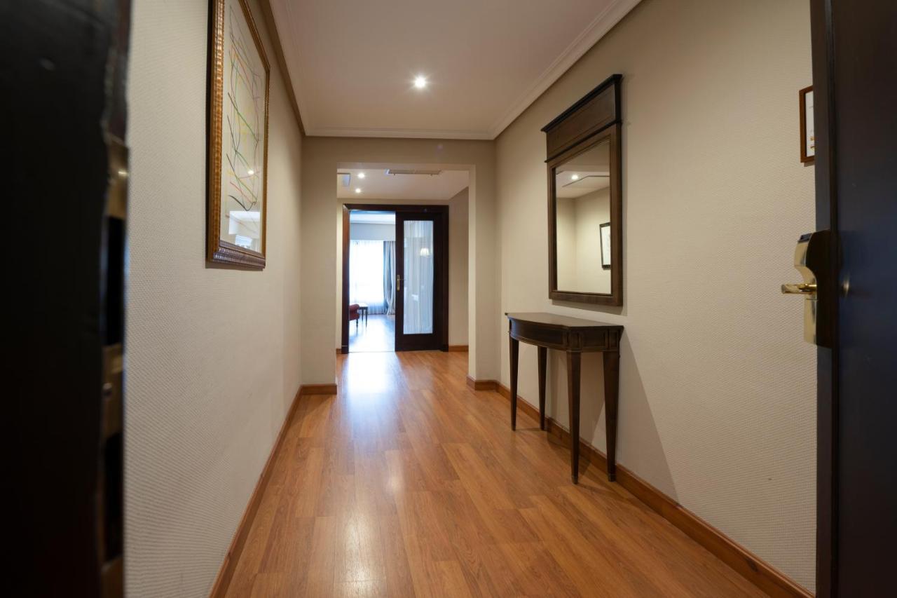 Barcelo Leon Conde Luna Exterior photo