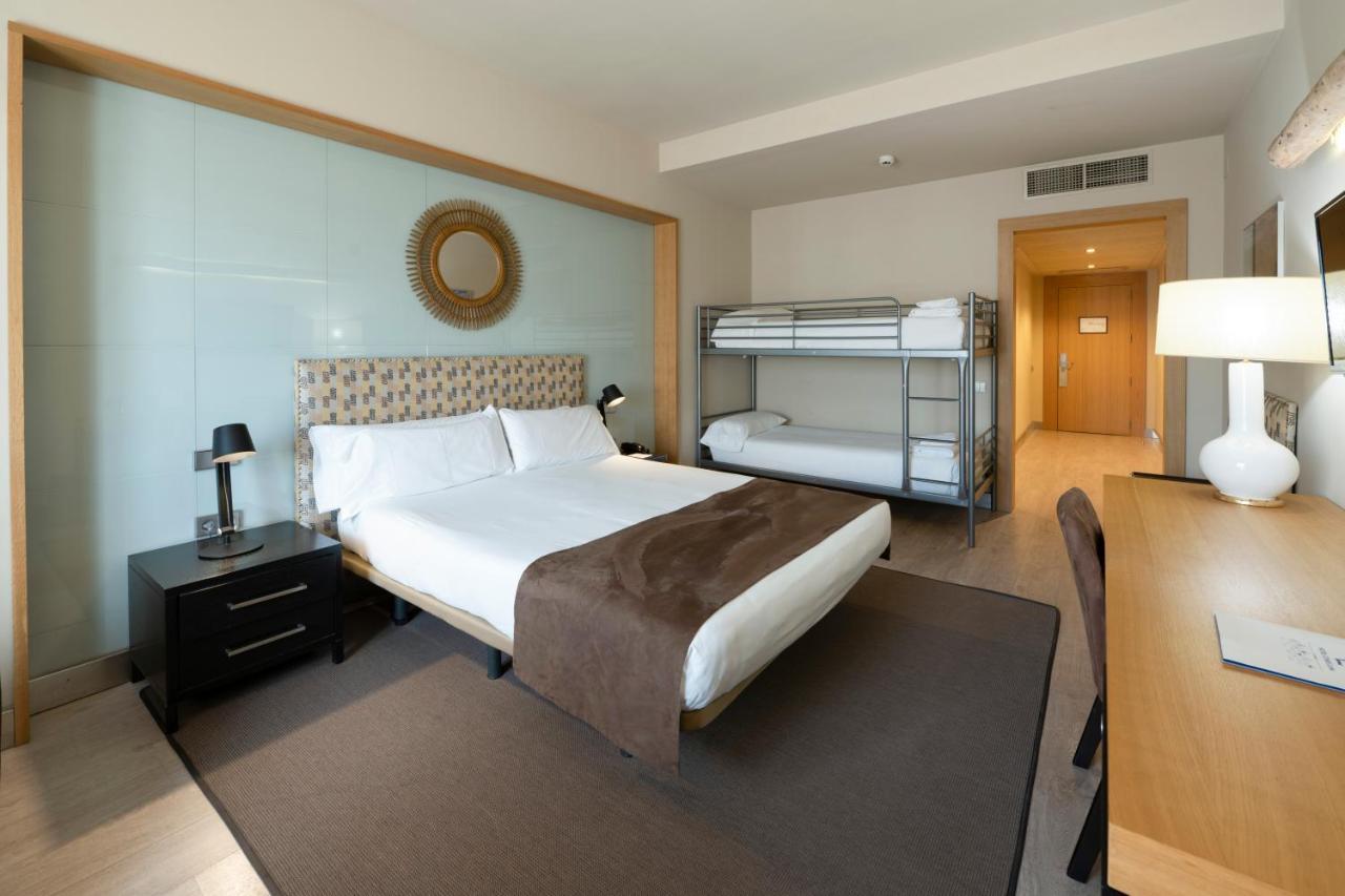 Barcelo Leon Conde Luna Exterior photo